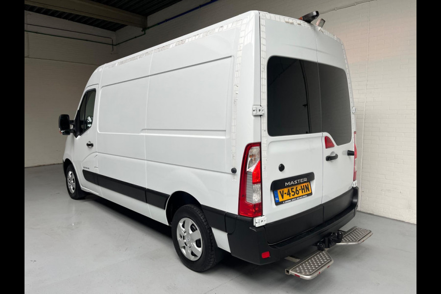 Renault Master Servicewagen T35 2.3 dCi 145pk euro6 L2H2 BOTT Inrichting, Victron omvormer, Standkachel, Trekhaak, RIJKLAARPRIJS!