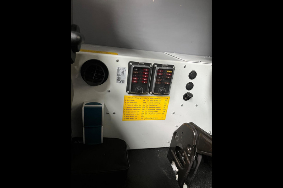 Renault Master Servicewagen T35 2.3 dCi 145pk euro6 L2H2 BOTT Inrichting, Victron omvormer, Standkachel, Trekhaak, RIJKLAARPRIJS!