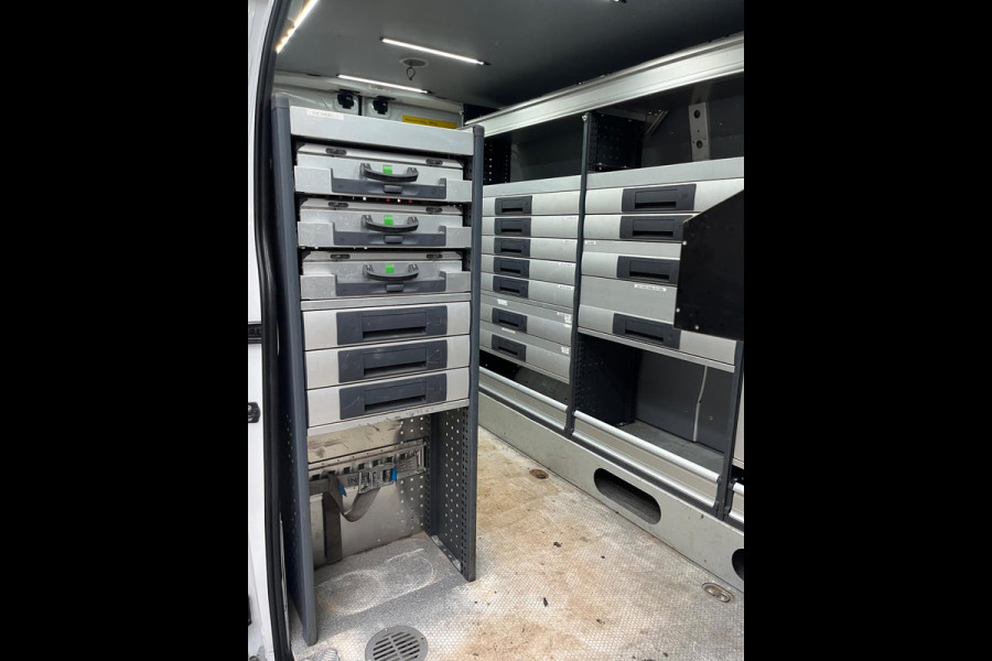 Renault Master Servicewagen T35 2.3 dCi 145pk euro6 L2H2 BOTT Inrichting, Victron omvormer, Standkachel, Trekhaak, RIJKLAARPRIJS!