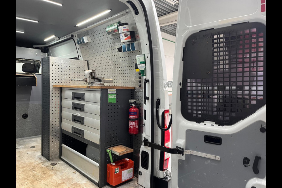 Renault Master Servicewagen T35 2.3 dCi 145pk euro6 L2H2 BOTT Inrichting, Victron omvormer, Standkachel, Trekhaak, RIJKLAARPRIJS!