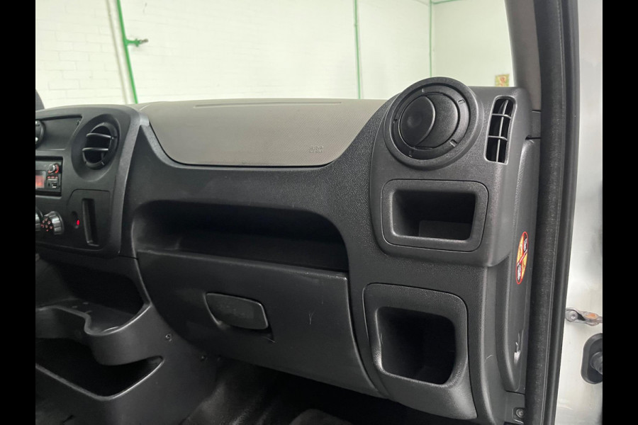 Renault Master Servicewagen T35 2.3 dCi 145pk euro6 L2H2 BOTT Inrichting, Victron omvormer, Standkachel, Trekhaak, RIJKLAARPRIJS!