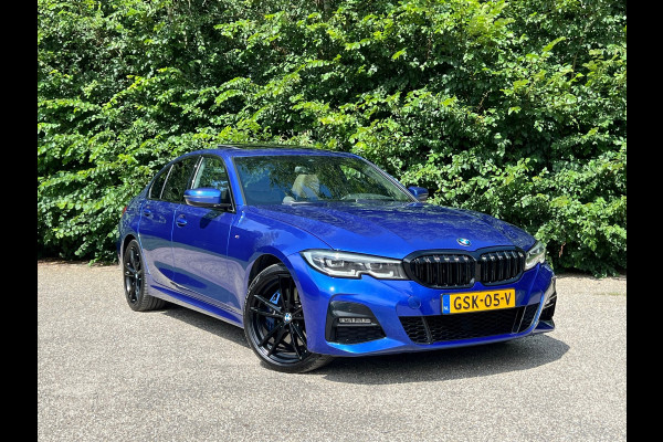 BMW 3-serie 330e High Executive | M Sport Automaat / Schuif-kanteldak / Sportstoelen / Adaptieve LED / M Adaptief onderstel