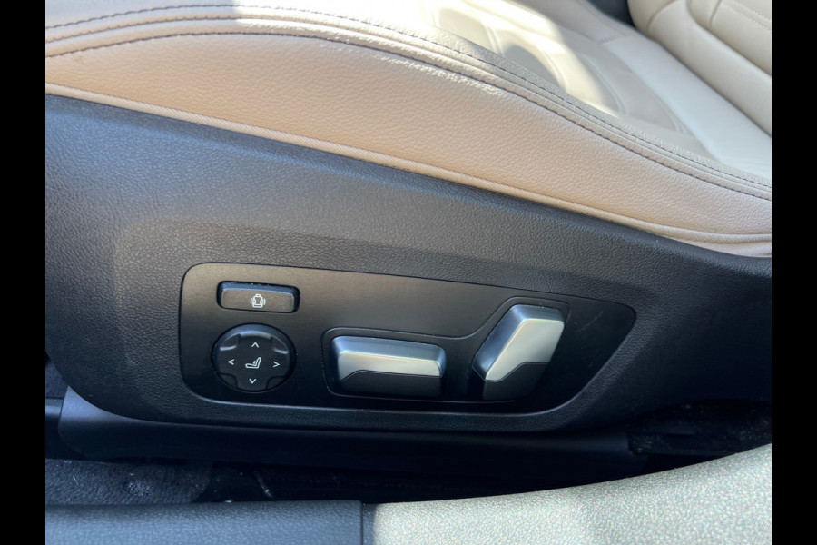 BMW 3-serie 330e High Executive | M Sport Automaat / Schuif-kanteldak / Sportstoelen / Adaptieve LED / M Adaptief onderstel
