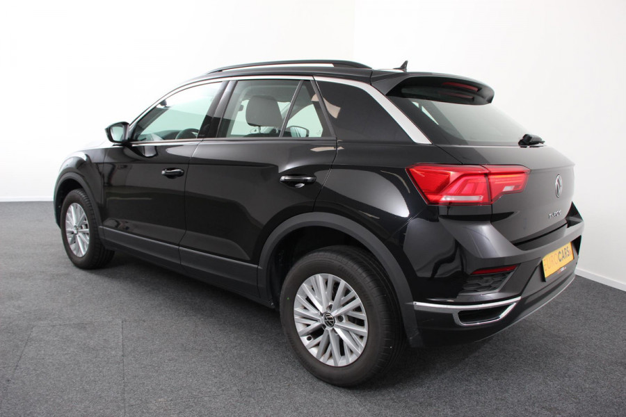 Volkswagen T-Roc 1.5 TSI 150pk Automaat Style | Navigatie | Climate Control | Adaptieve Cruise Control | Electrisch bedienbare achterklep | Camera | Parkeersensoren Voor en Achter | Verwarmbare voorstoelen