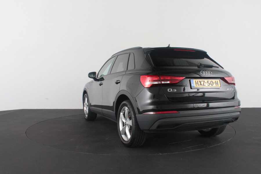 Audi Q3 45 TFSI e edition > 245pk/Leer/19inch/keyless/Stoelverwarming/Plug in-hybride...