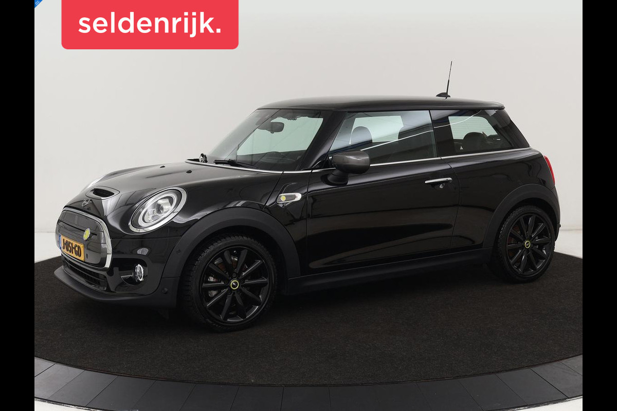 MINI Mini Electric Charged 33 kWh | Leder | Stoelverwarming | Head-Up | Harman/Kardon | Keyless | Full LED | Camera | Climate control | Cruise control MINI Mini Electric Charged 33 kWh | Leder | Stoelverwarming | Head-Up | Harman/Kardon | Keyless | Full LED | Camera | Climate control | Cruise control