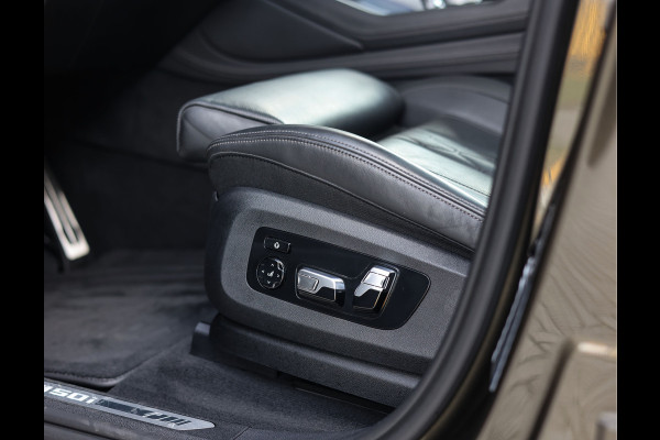 BMW X6 M50i High Executive | Manhattan - Sky - Iconic Glow - Vol leder