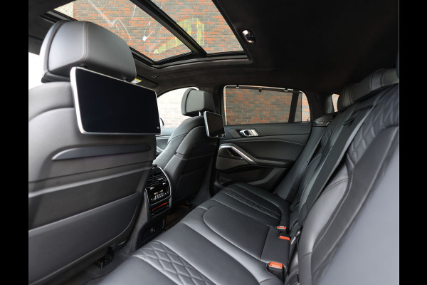 BMW X6 M50i High Executive | Manhattan - Sky - Iconic Glow - Vol leder
