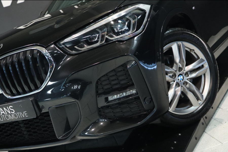 BMW X1 SDrive18i M Sport / PANODAK / HUD / KEYLESS / CAMERA / LED