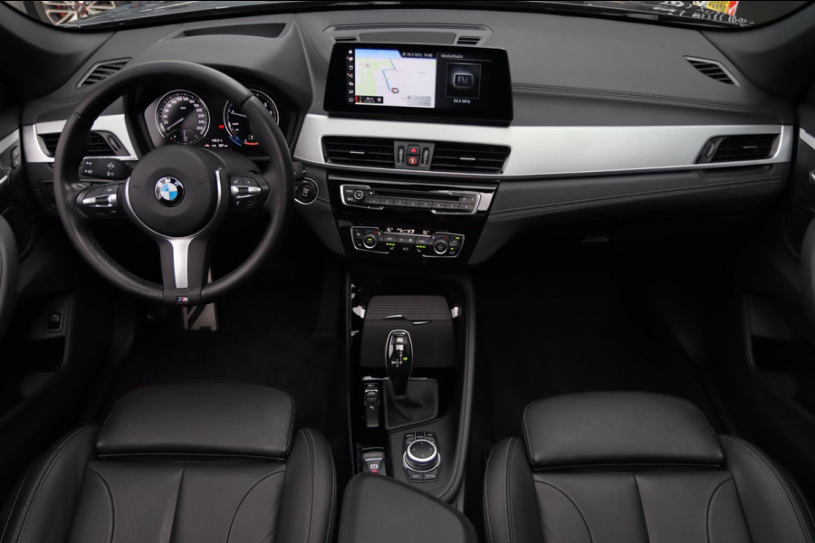 BMW X1 SDrive18i M Sport / PANODAK / HUD / KEYLESS / CAMERA / LED