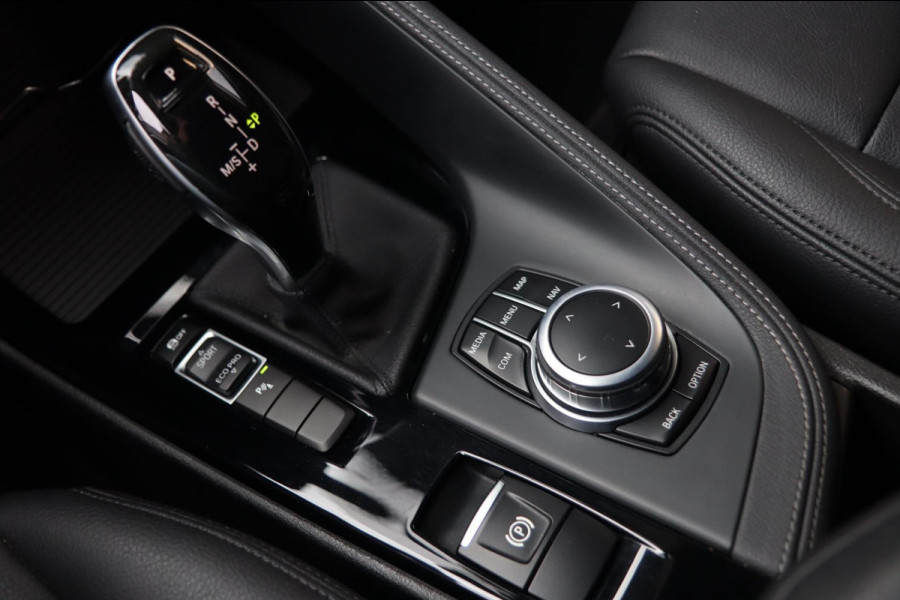 BMW X1 SDrive18i M Sport / PANODAK / HUD / KEYLESS / CAMERA / LED
