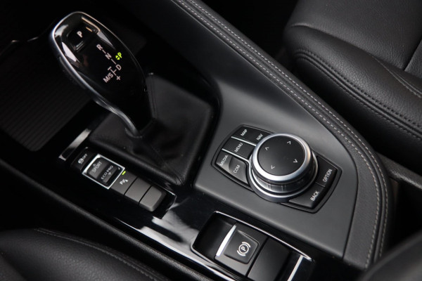 BMW X1 SDrive18i M Sport / PANODAK / HUD / KEYLESS / CAMERA / LED