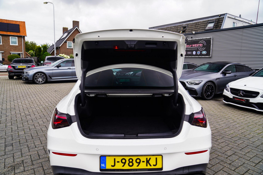 Mercedes-Benz CLA-Klasse 220 Premium Plus | Pano | Achterruitrijcamera | Sfeerverlichting