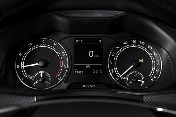 Škoda Kamiq 1.0 TSI 110 PK Ambition - DSG Automaat | Cruise | Stoelverw. | Camera+PDC | App.Connect | Auto.Airco | LM 16" | 4259