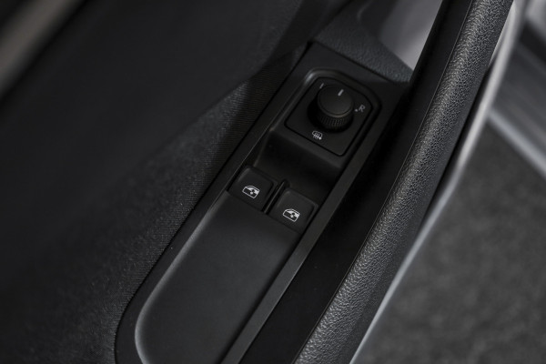 Škoda Kamiq 1.0 TSI 110 PK Ambition - DSG Automaat | Cruise | Stoelverw. | Camera+PDC | App.Connect | Auto.Airco | LM 16" | 4259
