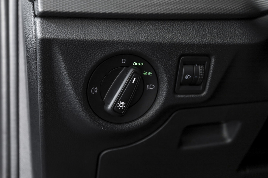 Škoda Kamiq 1.0 TSI 110 PK Ambition - DSG Automaat | Cruise | Stoelverw. | Camera+PDC | App.Connect | Auto.Airco | LM 16" | 4259