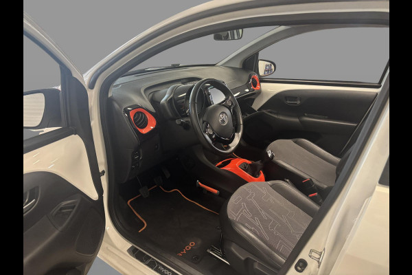 Toyota Aygo 1.0 VVT-i X-OTIC CABRIOLET 30.000 KM !! GARANTIE TOT 3-2029! LEDER.CARPLAY NAVI.AIRCO.LMV CAMERA !