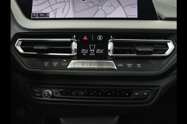 BMW 1-serie 118i Executive Edition | Sport Line | Carplay | Sportstoelen | Half leder | Live Cockpit | Climate control | Parkeerhulp | Cruise control | 'Storm Bay' Metallic