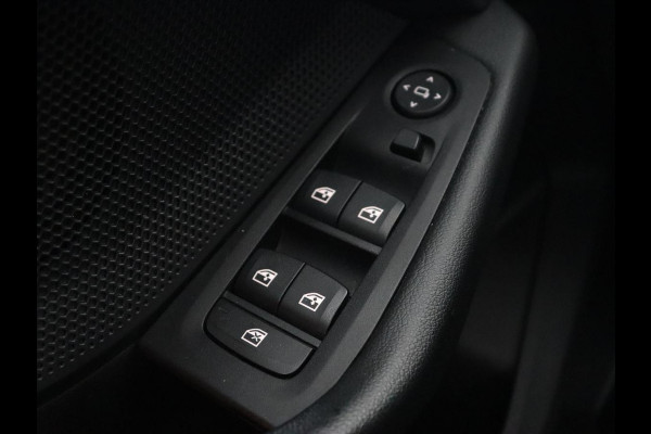BMW 1-serie 118i Executive Edition | Sport Line | Carplay | Sportstoelen | Half leder | Live Cockpit | Climate control | Parkeerhulp | Cruise control | 'Storm Bay' Metallic