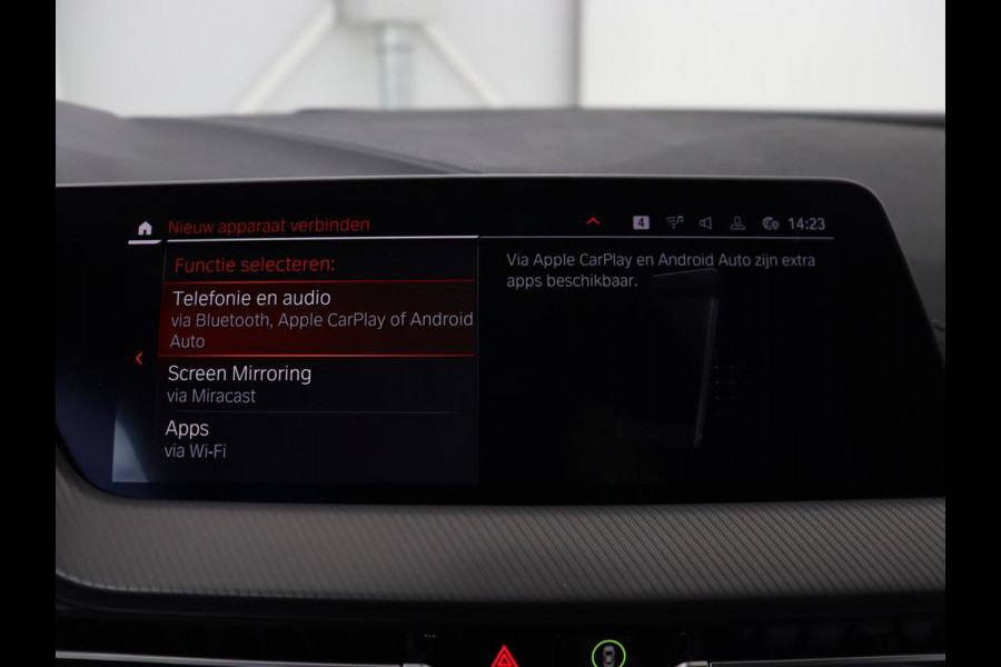 BMW 1-serie 118i Executive Edition | Sport Line | Carplay | Sportstoelen | Half leder | Live Cockpit | Climate control | Parkeerhulp | Cruise control | 'Storm Bay' Metallic