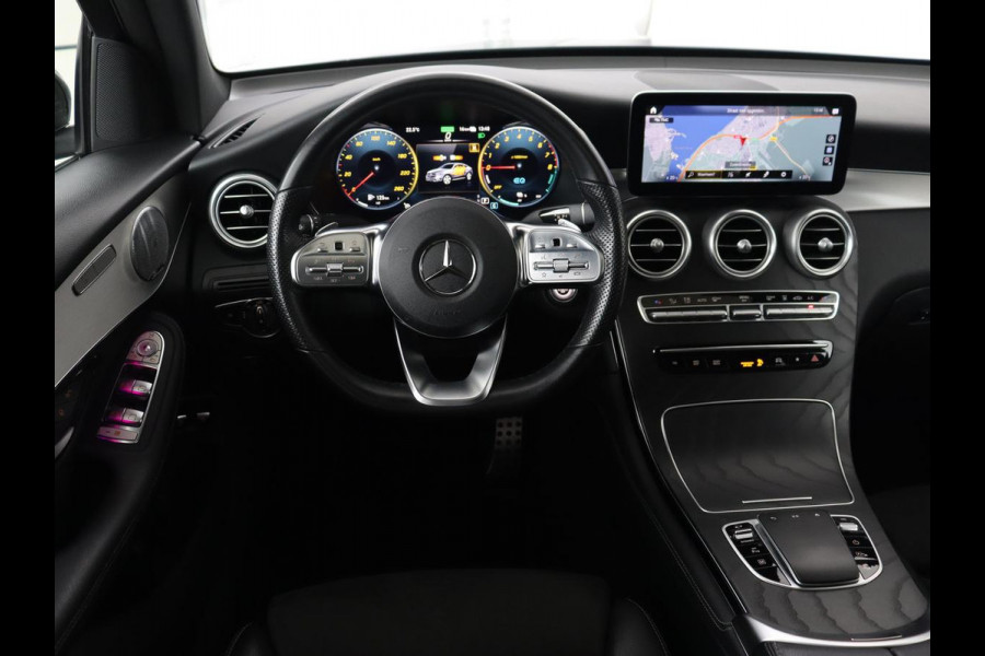 Mercedes-Benz GLC Coupé 300e 4Matic Business Solution AMG | Panoramadak | 360 Camera | Burmester Surround | Stoelverwarming | Trekhaak | Carplay | Matrix LED | Keyless | Leder/Alcantara