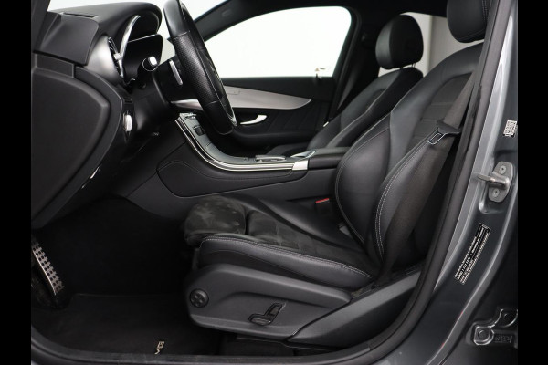 Mercedes-Benz GLC Coupé 300e 4Matic Business Solution AMG | Panoramadak | 360 Camera | Burmester Surround | Stoelverwarming | Trekhaak | Carplay | Matrix LED | Keyless | Leder/Alcantara