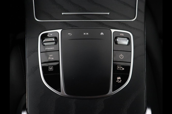 Mercedes-Benz GLC Coupé 300e 4Matic Business Solution AMG | Panoramadak | 360 Camera | Burmester Surround | Stoelverwarming | Trekhaak | Carplay | Matrix LED | Keyless | Leder/Alcantara