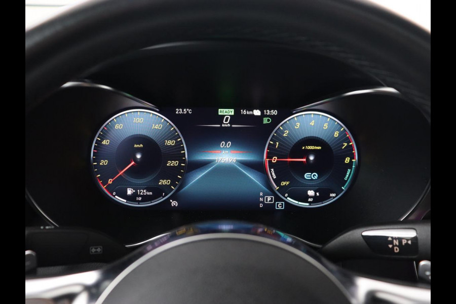 Mercedes-Benz GLC Coupé 300e 4Matic Business Solution AMG | Panoramadak | 360 Camera | Burmester Surround | Stoelverwarming | Trekhaak | Carplay | Matrix LED | Keyless | Leder/Alcantara