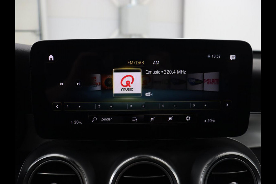 Mercedes-Benz GLC Coupé 300e 4Matic Business Solution AMG | Panoramadak | 360 Camera | Burmester Surround | Stoelverwarming | Trekhaak | Carplay | Matrix LED | Keyless | Leder/Alcantara
