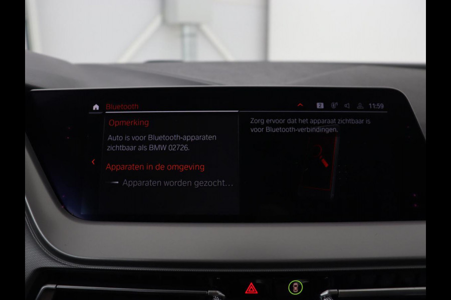 BMW 1-serie 118i Executive Edition | Carplay | Live Cockpit | Navigatie | Full LED | Climate control | Parkeerhulp | Cruise control