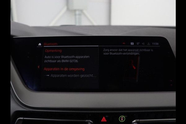 BMW 1-serie 118i Executive Edition | Carplay | Live Cockpit | Navigatie | Full LED | Climate control | Parkeerhulp | Cruise control