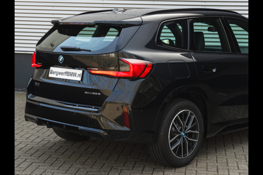 BMW X1 xDrive25e M-Sport - ACC - LED - Camera - Comfort Access - Stoelverwarming