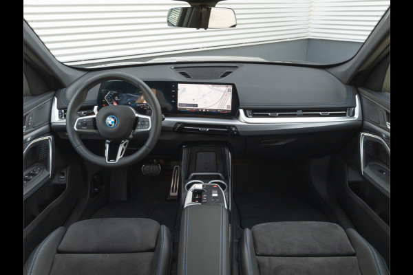 BMW X1 xDrive25e M-Sport - ACC - LED - Camera - Comfort Access - Stoelverwarming