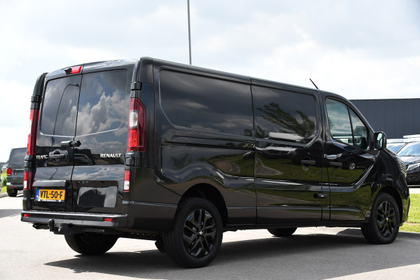 Renault Trafic 2.0 dCi 150 T30 L2H1 Luxe Black Edition Camera, Cruise, Carplay, 150pk, Clima, Automaat, Keyless, LED, Trekhaak, Uniek!