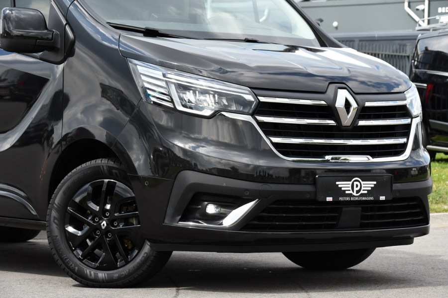 Renault Trafic 2.0 dCi 150 T30 L2H1 Luxe Black Edition Camera, Cruise, Carplay, 150pk, Clima, Automaat, Keyless, LED, Trekhaak, Uniek!