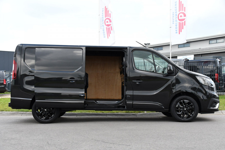 Renault Trafic 2.0 dCi 150 T30 L2H1 Luxe Black Edition Camera, Cruise, Carplay, 150pk, Clima, Automaat, Keyless, LED, Trekhaak, Uniek!