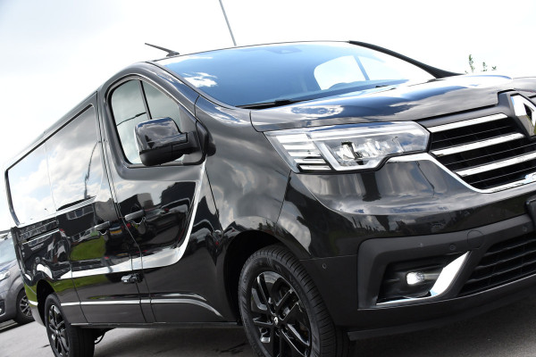 Renault Trafic 2.0 dCi 150 T30 L2H1 Luxe Black Edition Camera, Cruise, Carplay, 150pk, Clima, Automaat, Keyless, LED, Trekhaak, Uniek!