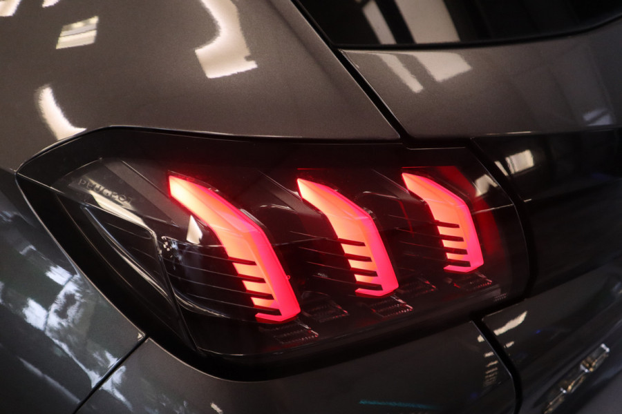 Peugeot 208 1.2 PureTech Blue Lease Allure 5-Drs. Navigatie CruiseControl Full-led