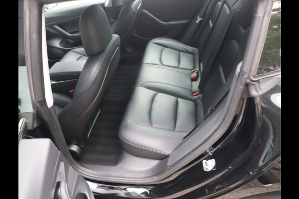 Tesla Model 3 Standard RWD Plus 60 kWh / AutoPilot