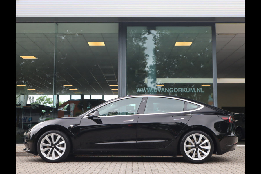 Tesla Model 3 Standard RWD Plus 60 kWh / AutoPilot
