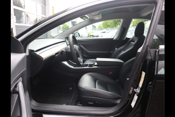 Tesla Model 3 Standard RWD Plus 60 kWh / AutoPilot