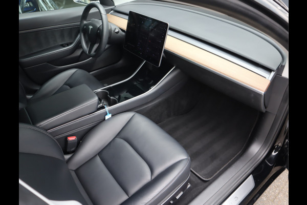 Tesla Model 3 Standard RWD Plus 60 kWh / AutoPilot