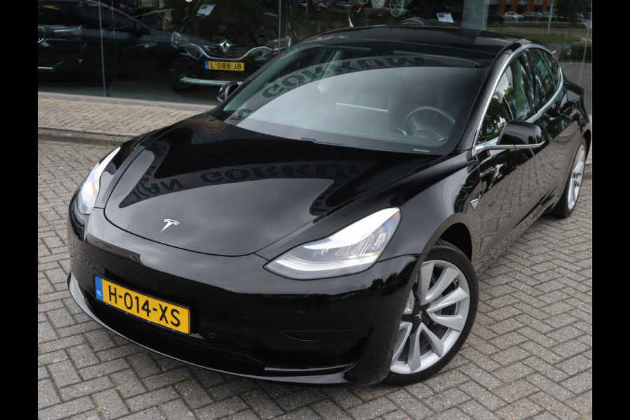 Tesla Model 3 Standard RWD Plus 60 kWh / AutoPilot