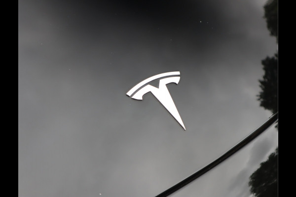 Tesla Model 3 Standard RWD Plus 60 kWh / AutoPilot