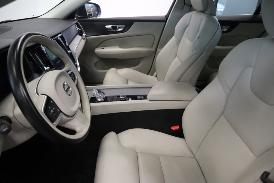 Volvo V60 2.0 B3 Inscription Panoramadak Navigatie Adaptive-Cruise