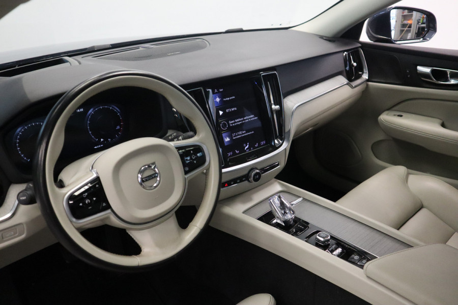 Volvo V60 2.0 B3 Inscription Panoramadak Navigatie Adaptive-Cruise
