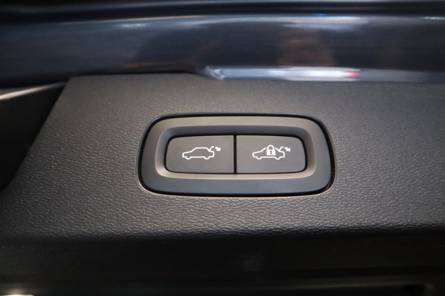 Volvo V60 2.0 B3 Inscription Panoramadak Navigatie Adaptive-Cruise
