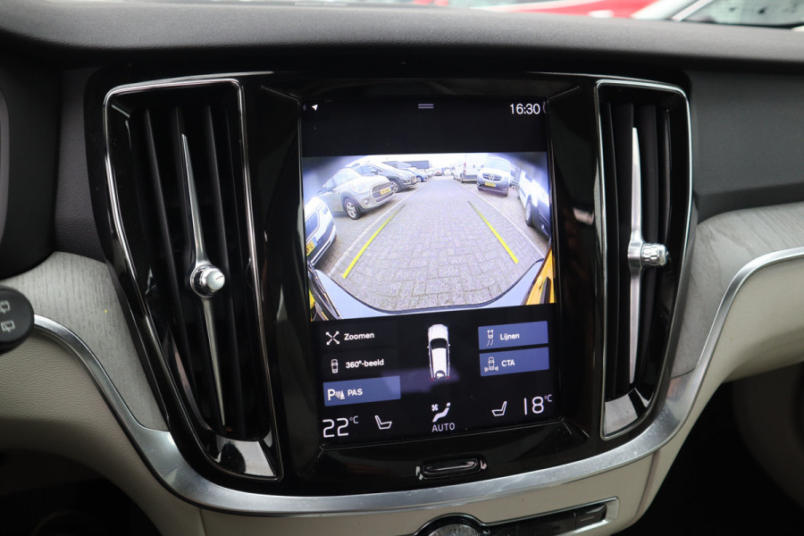 Volvo V60 2.0 B3 Inscription Panoramadak Navigatie Adaptive-Cruise