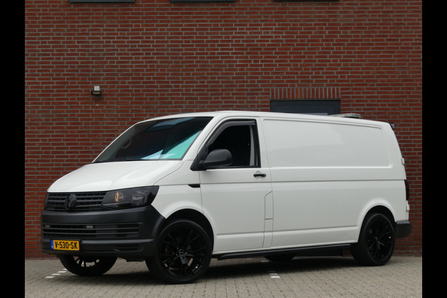 Volkswagen Transporter 2.0 TDI L2 102PK Airco/Trekhaak/PDC