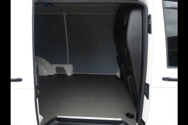 Volkswagen Transporter 2.0 TDI L2 102PK Airco/Trekhaak/PDC